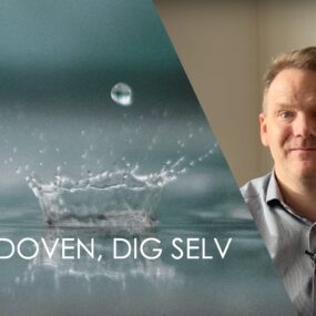 dum doven dig selv